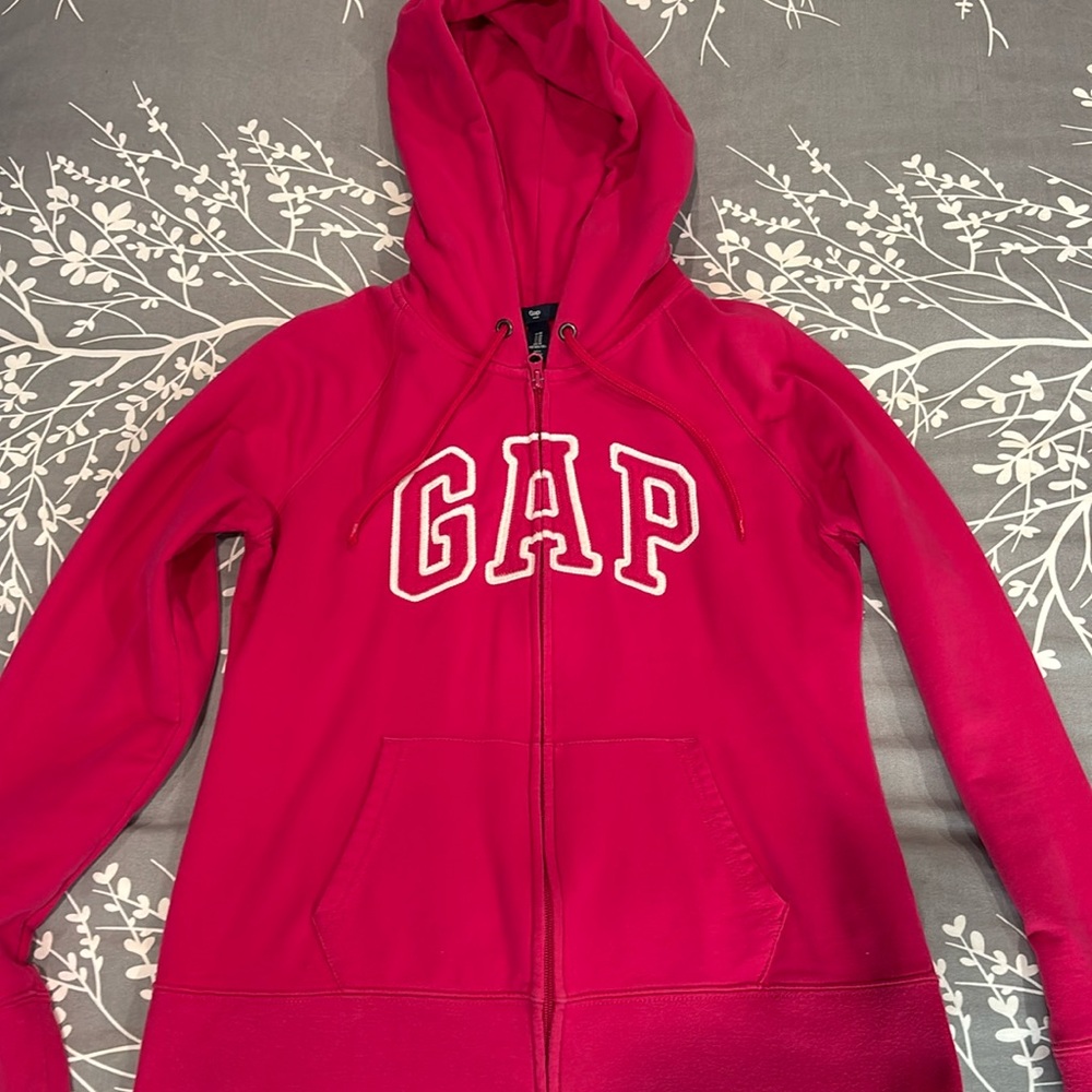 Woman’s GAP Zipper Hoodie